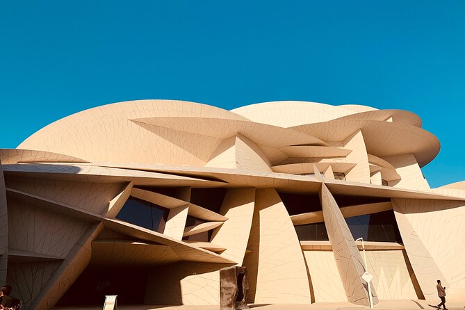 Doha Like a Local: Customized Private Tour - Included guide support: what the Lokafyer does well