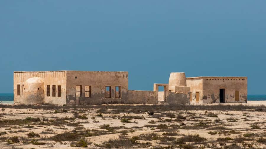 Doha: Private North Qatar Tour, Mangroves, & Zubara Fort - Purple Island, a walk with photo angles and guided context