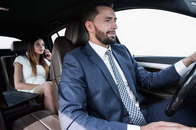 Doha, Qatar : Private Airport Transfer 24/7 - Private group size: up to 7 for the rate, up to 8 for the vehicle description