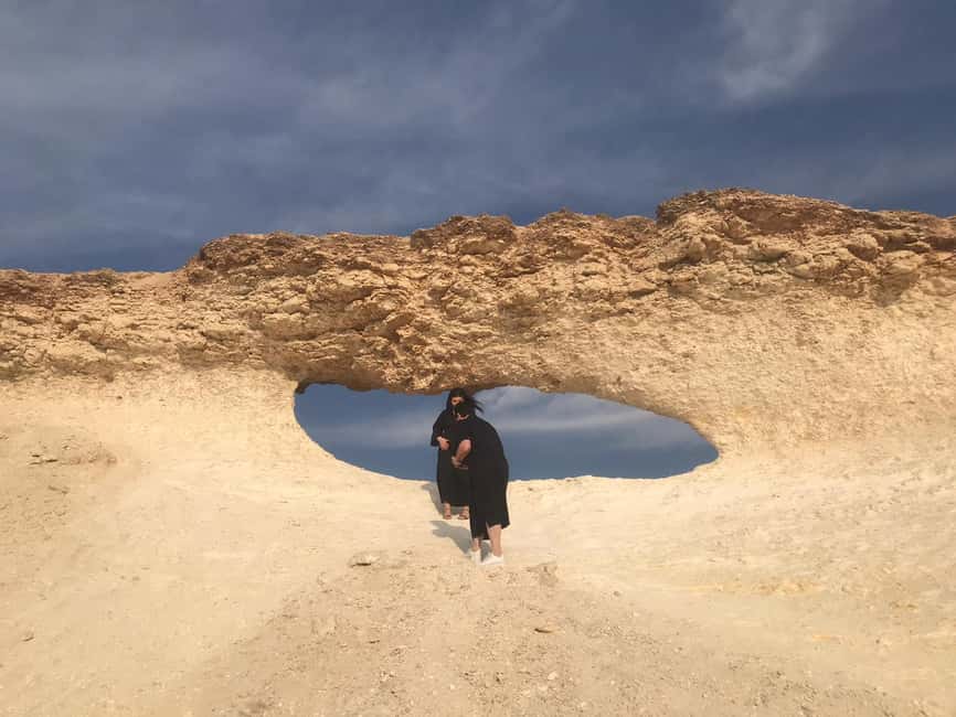 Doha; Richard Serra Installation, Mushroom rock and Zekreet - The guided route on location: how the timing feels