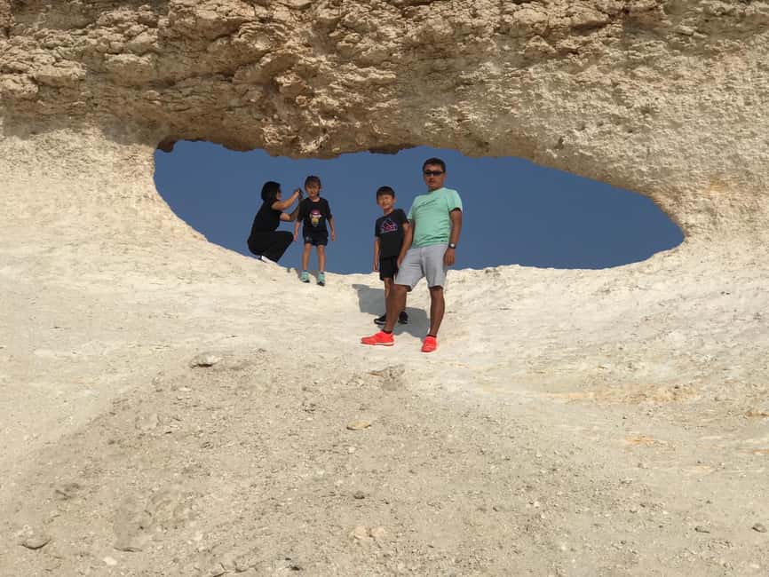 Doha; Richard Serra Installation, Mushroom rock and Zekreet - Your guide-driver experience matters more than you think