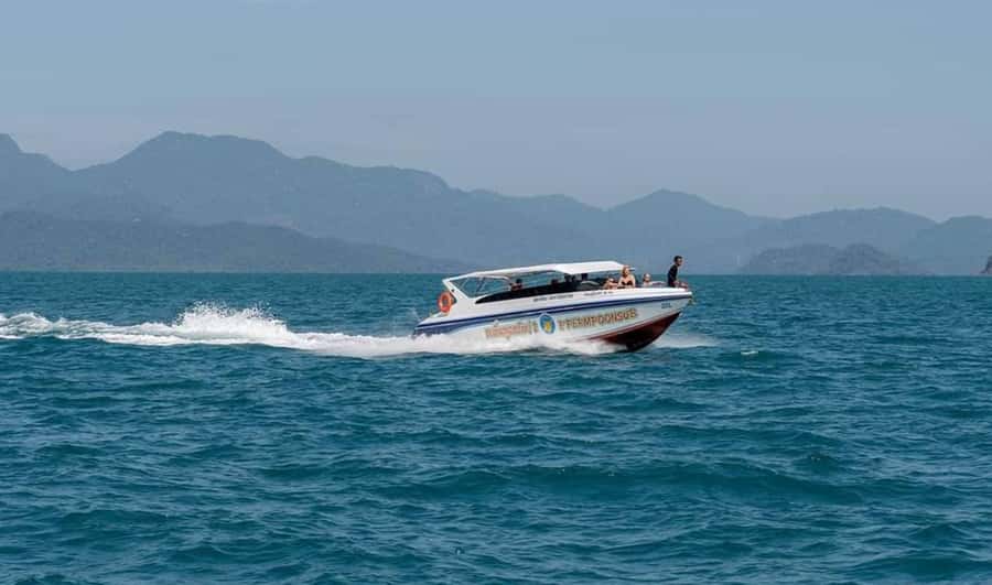 Doha: Speed Boat Adventure - 1 Hour Thrill Ride - Key Points at a Glance