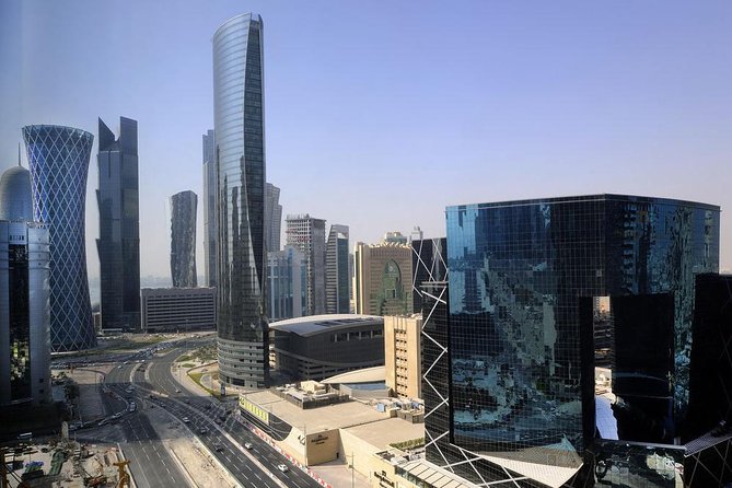 Explore Doha City In 4 hrs - Old Doha Port and The Pearl Monument: A Short Stop With a Big Theme