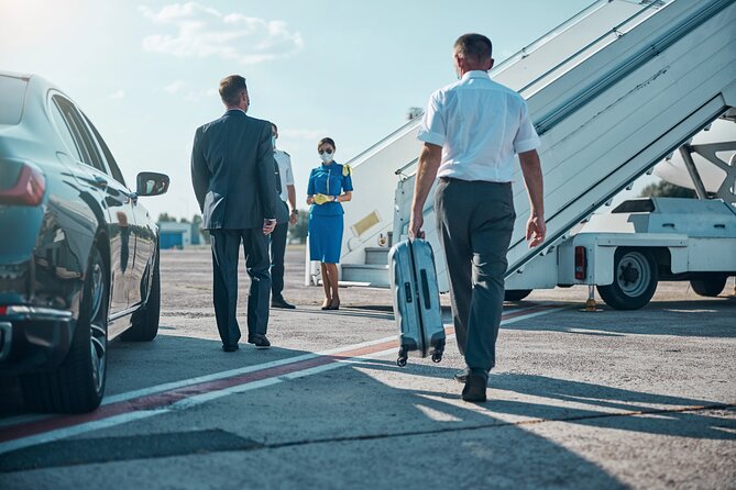 Private Doha Airport Transfer to Doha, Qatar - VIP Arrival in Doha Without the Taxi Line Stress