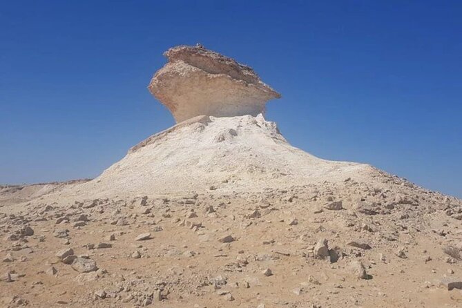 Qatar West Coast Zkreet Richard Sierra Camel Track Rock Formation - Doha to the camel racetrack: the ride sets the tone
