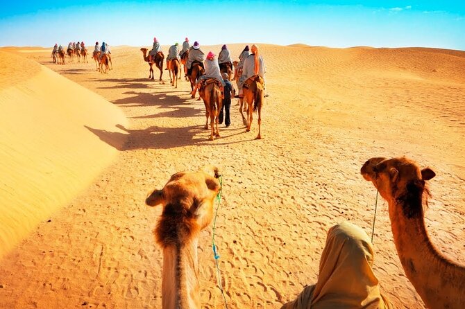Tranquil Sands A Serene Desert Safari Experience - The Inland Sea Moment: Khawr al Udayd and Why This View Matters