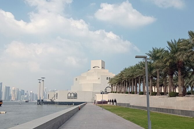 Transit/Layover Tours from Doha Airport – Explore Doha City - Getting your bearings at Doha Corniche in 45 minutes