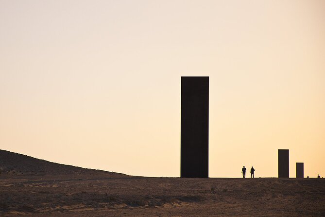 West Of Qatar, Mushroom Rocks, Camel Racing Track, Richard Serra - The Mushroom Rocks Part: How the Desert Geology Fits In