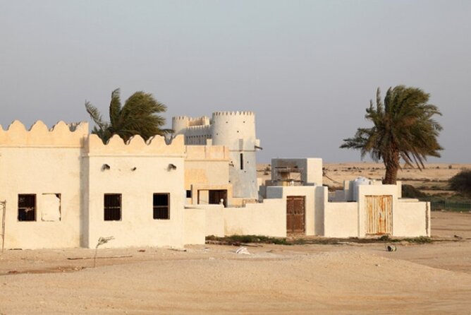 West of Qatar Tour || Richard Serra || Mushroom Rock Formation - Zekreet Fort Ruins: spotting two eras in one fort layout
