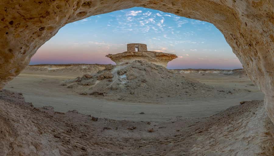 West Qatar tour to Richard Sierra sculpture,Umbrella Rock - Zekreet fort ruins: where the trip ends with walk-time and views